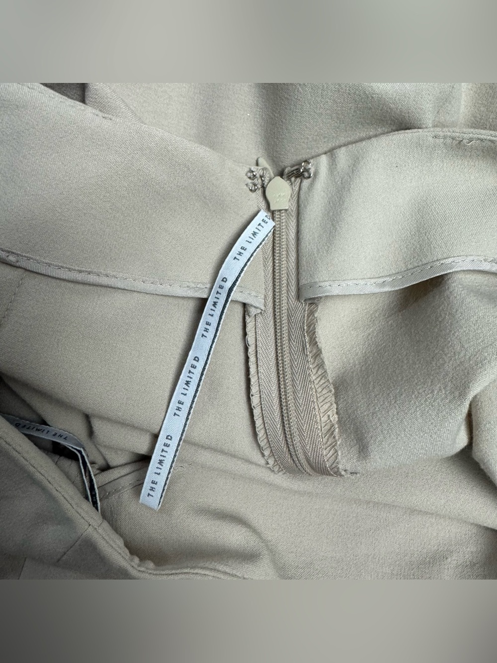Vintage Y2K The Limited Khaki Cream Ruffle Hem Stretchy Mini Skirt Size 6 - Picture 7 of 8